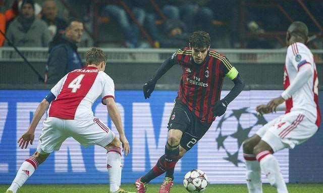 波兰队相继 波兰队相继