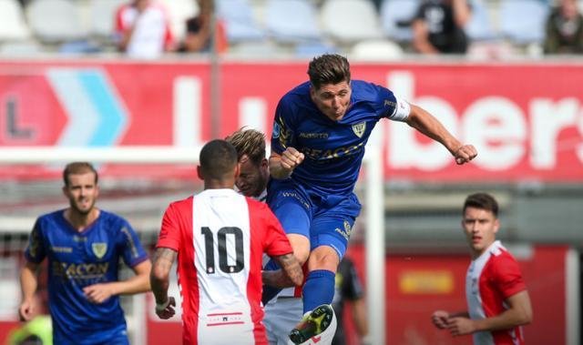 吸引了无数 吸引了无数