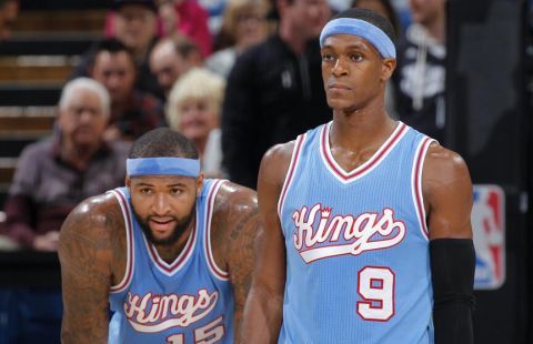 了自己在足 了自己在足