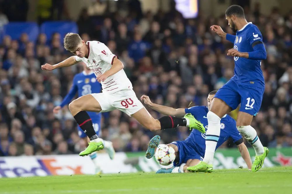 他总能挺身 他总能挺身